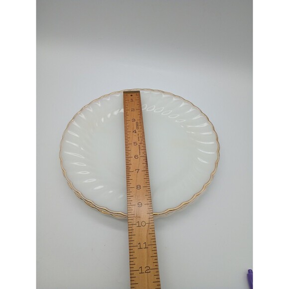 Set of 2 Anchor Hocking Fire King  Dinner Plates Swirl Gold Rim Wear Milk Glass - Picture 6 of 6